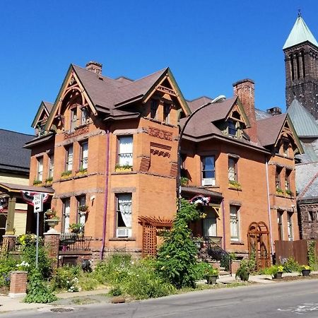 Buffalo Harmony House Buitenkant foto